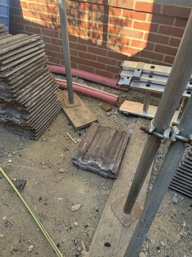 Grey concrete interlocking - concrete,
