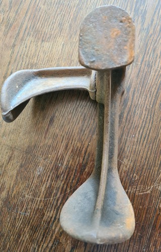 Antique cast iron cobblers - antique,