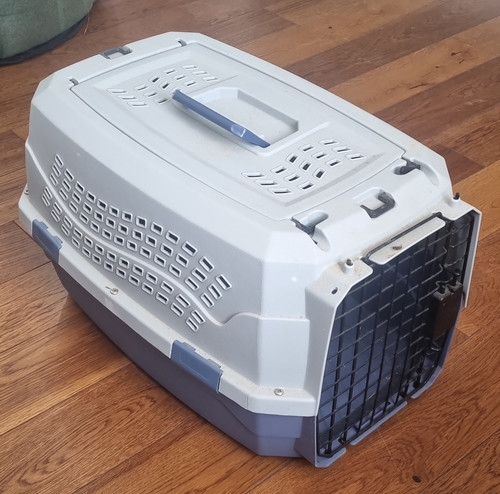Hard plastic pet travel - hard,