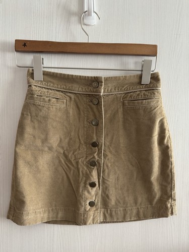 Wilfred free button - wilfred, front