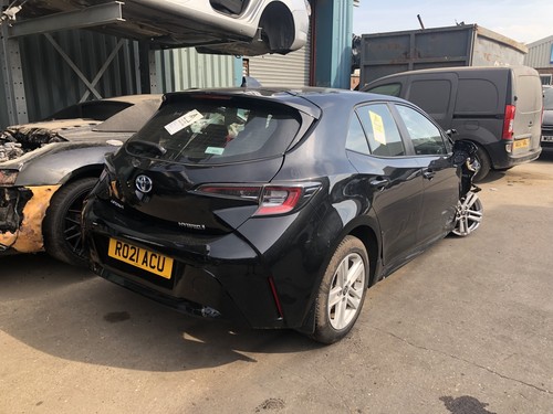 Toyota corolla hyrbid - toyota,