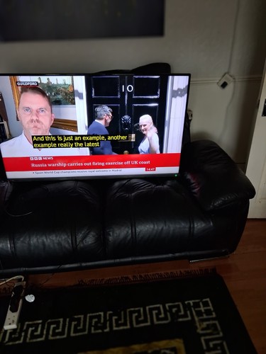 Toshiba 49in black led tv - black,