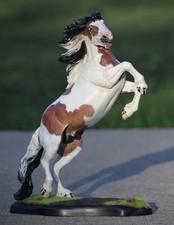 Sigurd Artist Resin Pinto