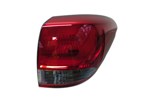 Kia carens 2016 rear light - kia,