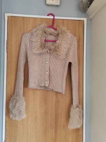 Long sleeve cardigan trimmed