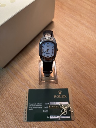 Rolex cellini women 18k gold - rolex, women's