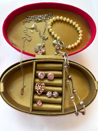 Mixed costume jewelry lot - mixed,