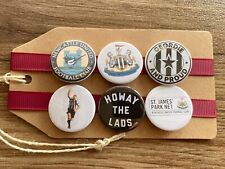 Newcastle United FC, Toon Army, NUFC, Magpies Football - Button Pin Badge Set
