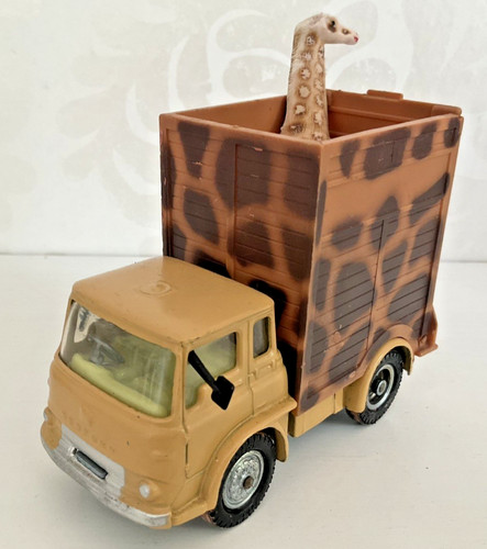 Corgi daktari bedford tractor - corgi,