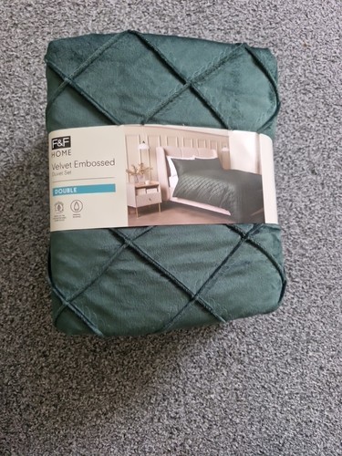 Brand new green embroidered - brand,