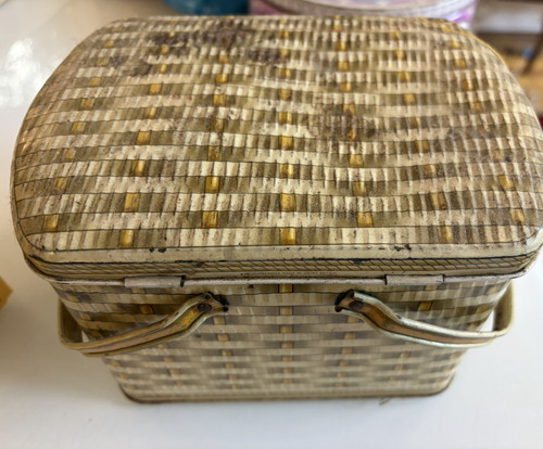 Vintage 1950s metal box - box, co