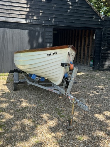 Boat with trailer - (12ft, 8in)