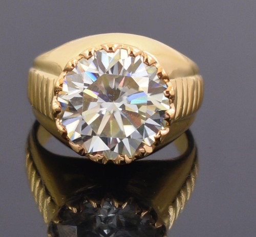 Rare large 9ct round - large, cut