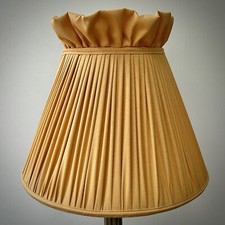 Gold Ruffled Top Pleated Lamp