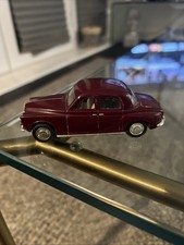 Vanguards 1:43 Scale Rover P4
