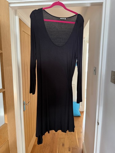 Noa black - black, sleeve
