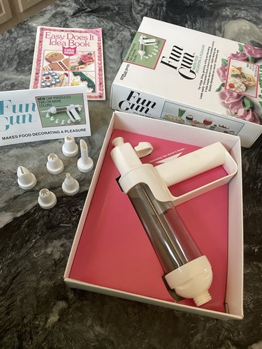 Fun gun pastry piping - “fun, gun”