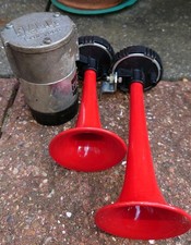 Lambretta Vespa Scooter Car Twin Air Horns And Pump Mod accessories Never used 