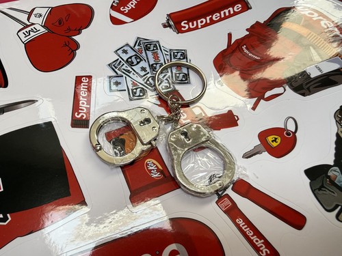 Fw17 supreme handcuff metal - fw17,
