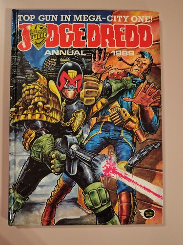 Vintage judge dredd annual - dredd,