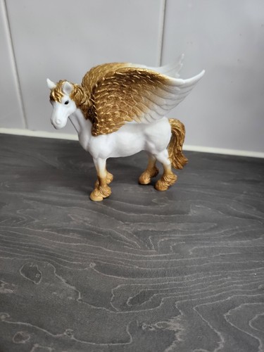 Pegasus figure flying horse - pegasus,