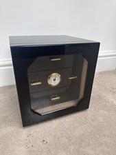 3 Tier Cedar Humidor For Cigars With Hydrometer - Gloss Black 