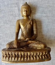 ANTIQUE BRONZE THAI BUDDHA  STATUE  19.cm HEIGHT. GREAT CONDITION.