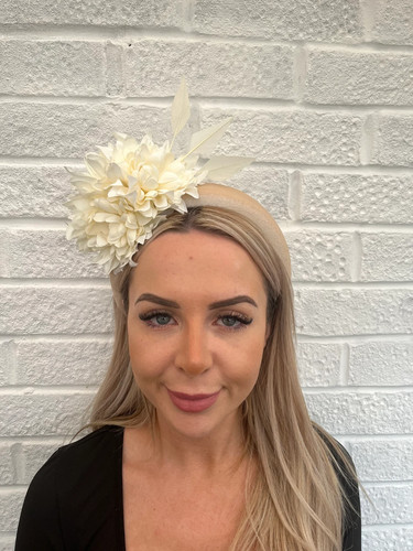Cream champagne fascinator - &,