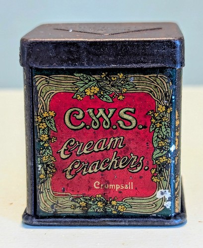 Vintage cream cracker - c.w.s,
