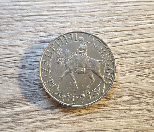 Vtg 1977 queen elizabeth - 1977,