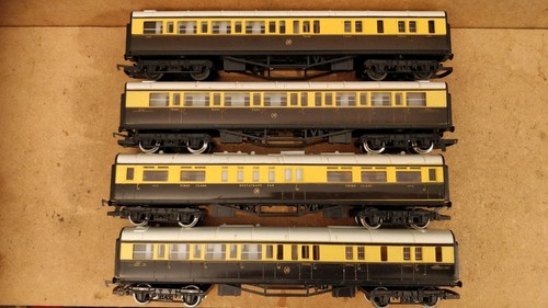 Gwr coaches for hornby 00 - 4,