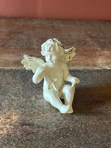 Small cream cherub angel - cream,