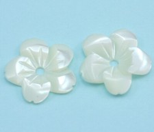 Shell Carved Flower Beads White Mother of Pearl Jewellery Making 6Pcs