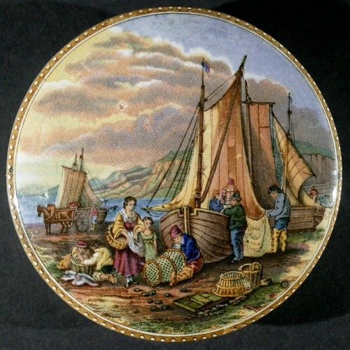 Prattware pot lid examining - prattware,