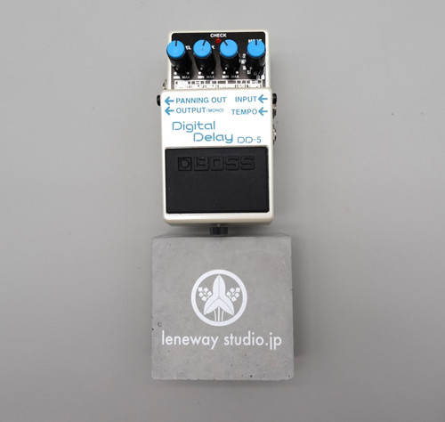 Boss digital delay guitar - dd-5,