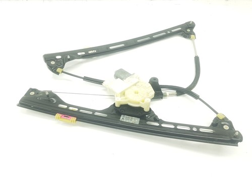9675924780 front power window