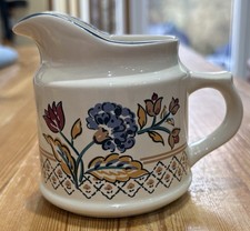 Pretty Little Vintage Ceramic
