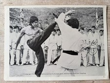 Bruce Lee Sighed Photo (not