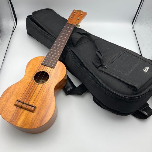 Famous ukulele soft - ukulele, case