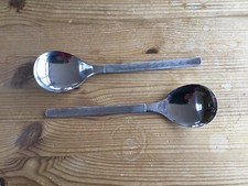 2 Viners Sable Pattern Serving