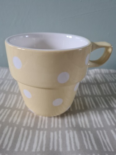 Yellow spotty stacking - spotty,