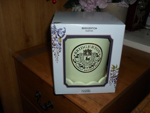Bridgerton plant pot perfect - pot,