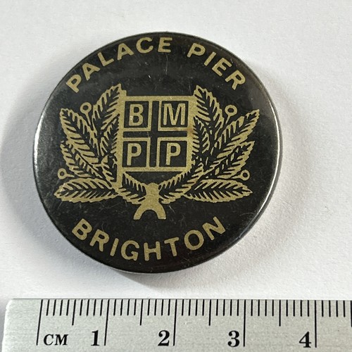 Vintage collectible pin badge - collectible,