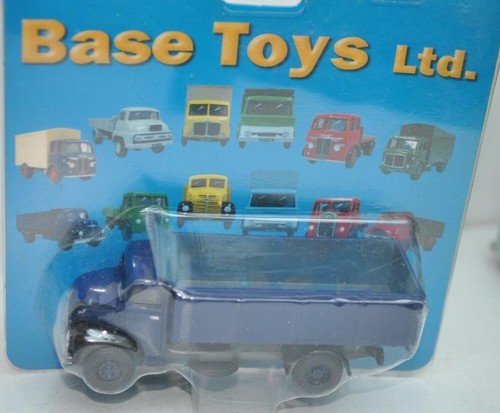 Base toys suit - 1:76,