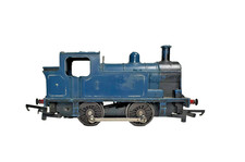 TRI-ANG OO R355 Tank Loco in Blue. No 7. UNTESTED. Repair and spare