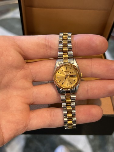Seiko ladies 26mm automatic - seiko,