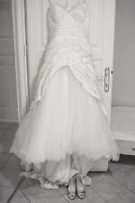 Stunning Ian Stuart ivory wedding dress Rrp £2100