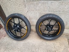 Ktm 1090 S Wheels and tyres  19" Front,  17"  Rear    also fit 790/890 adventure