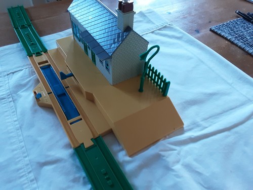Tomy station and ticket office - station,