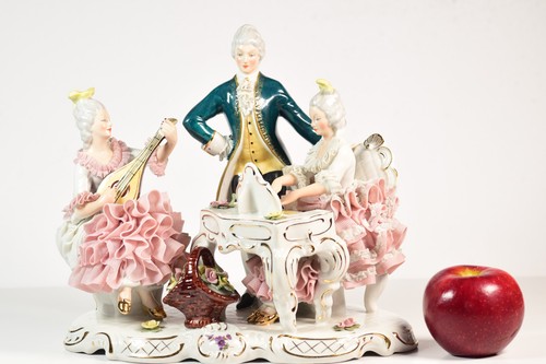 Dresden porcelain figurine - dresden,